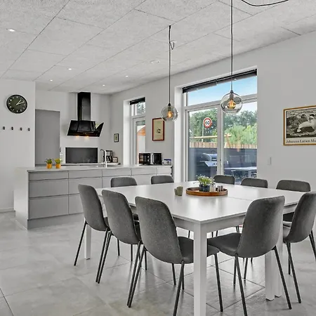 Casa vacanze Beautiful In With Sauna